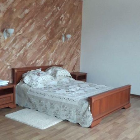 Киевская 43 Daire Khorol Dış mekan fotoğraf